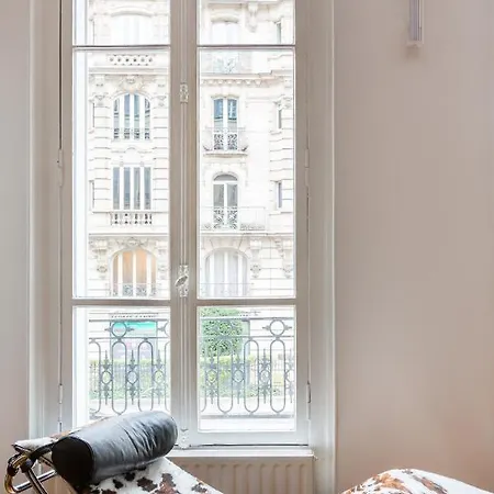 Appartamento Veeve - Dark Sophistication In The 16th Parigi